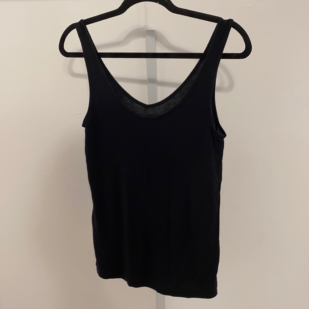 Reversible neckline basic tank